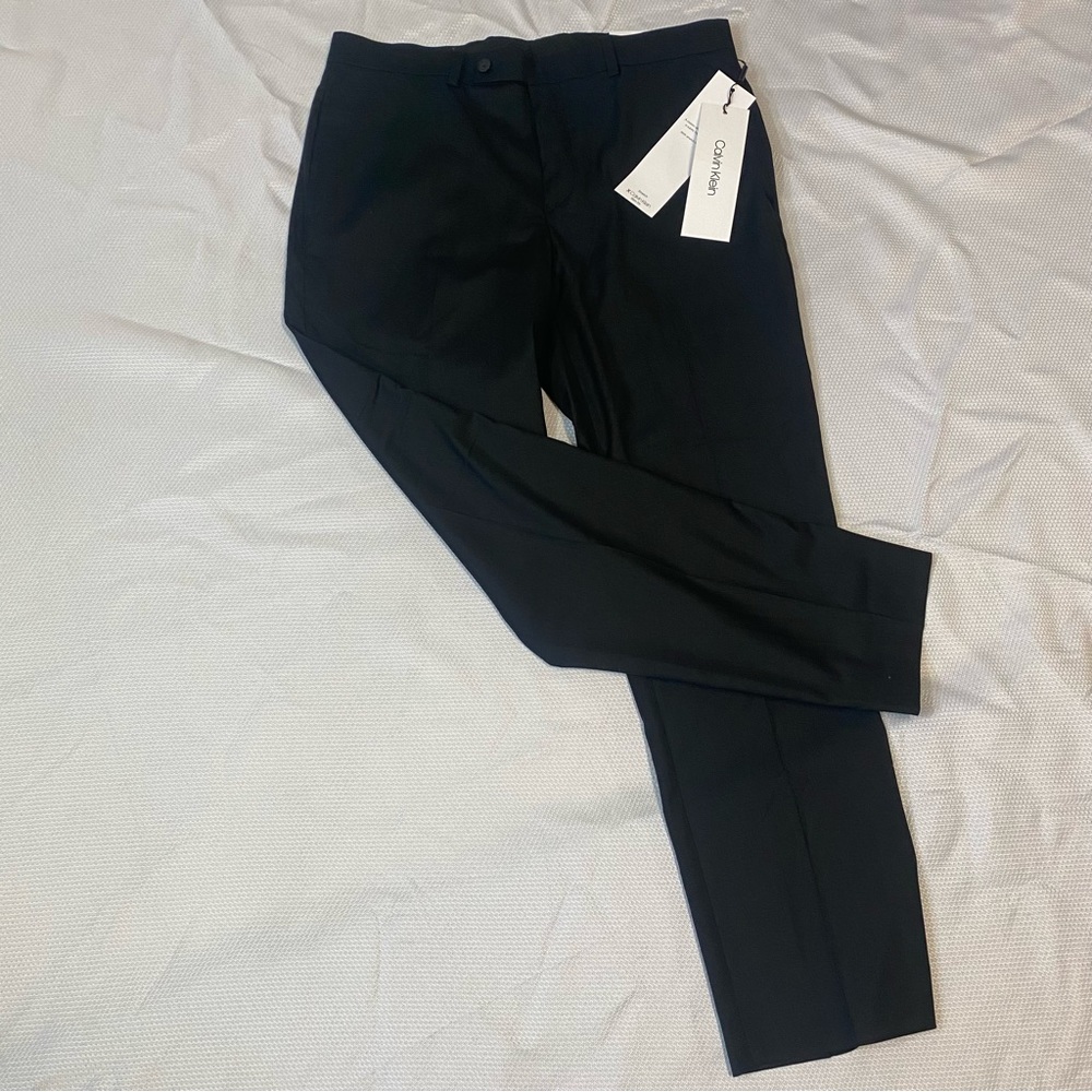 Calvin Klein Stretch Slimfit dress pants. Size 34/30